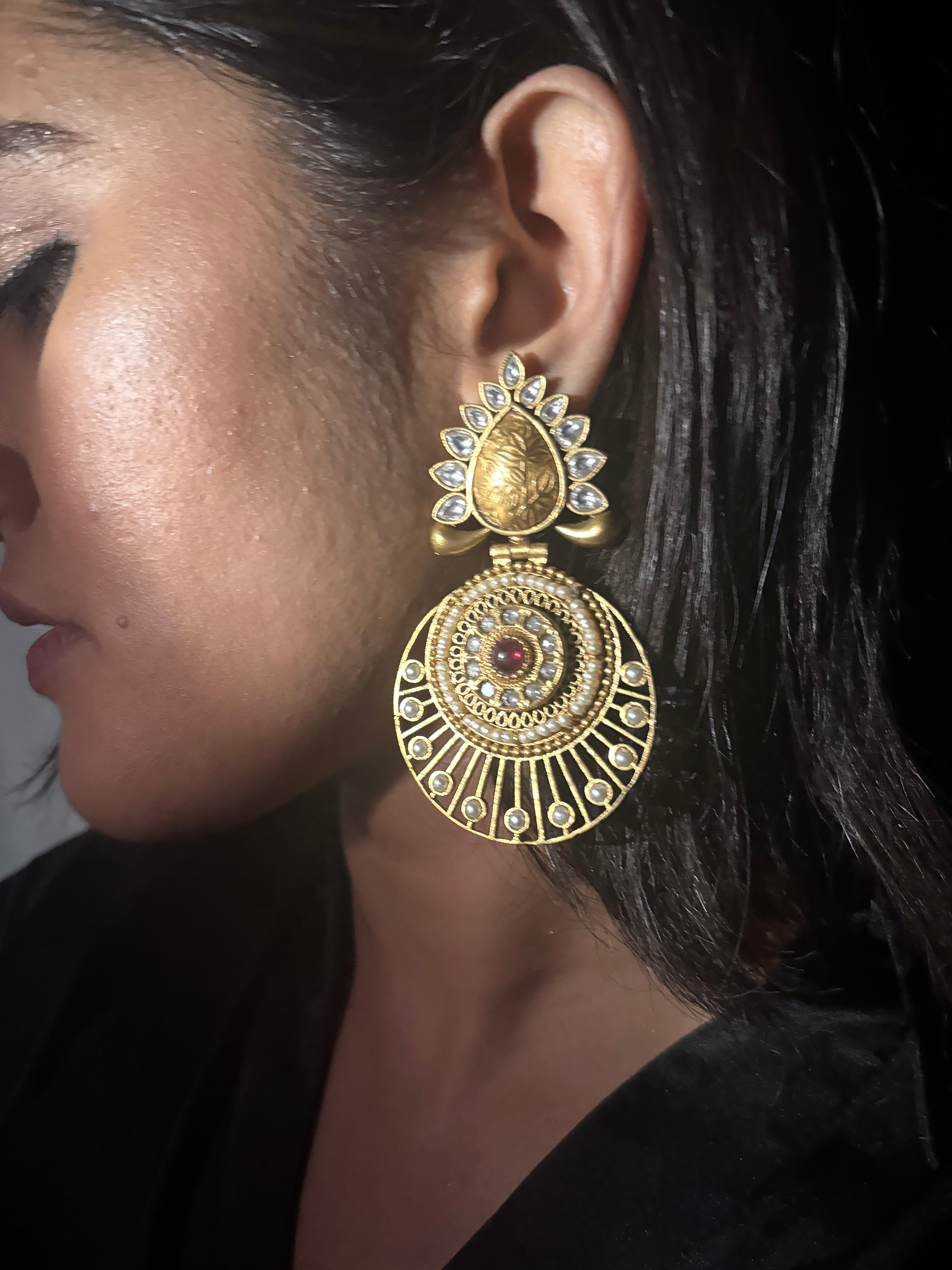 Teardrop Kundan